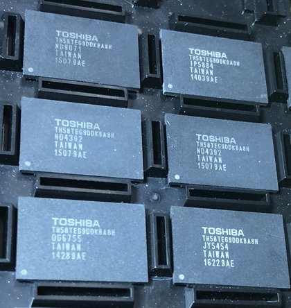 Дюйм 7мм хранения 2,5 обломока Бга132 флэш-памяти Тх58тег9ддкба8х 64гб Нанд